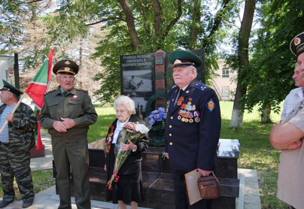 Кочубеевцы отметили день пограничника