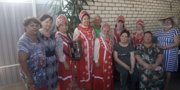 В гости к юбиляру &ndash; с песнями!