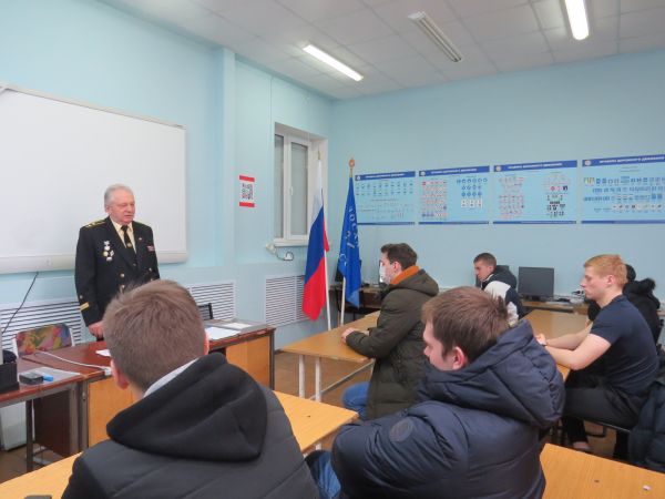 Урок мужества с курсантами ДОСААФ