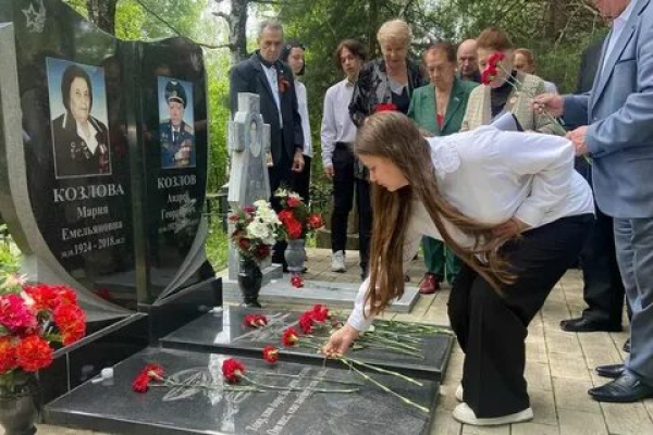 Бессменная вахта памяти