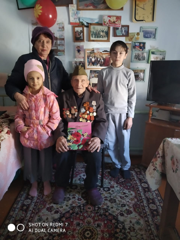 Вести из &laquo;первичек&raquo;. Поздравление ветерана