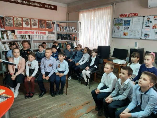 Война вошла в мальчишество моё