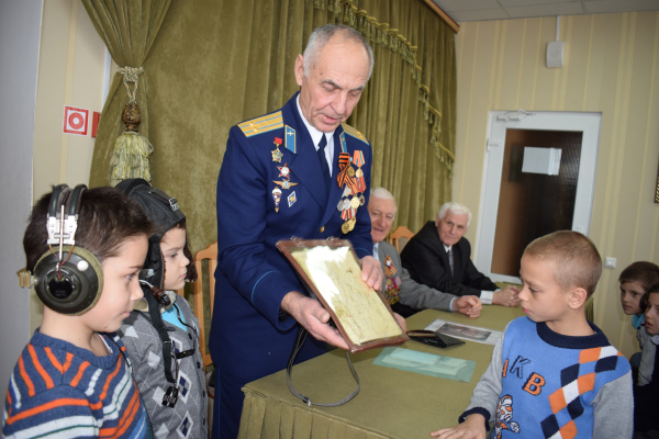 Ветераны провели урок мужества