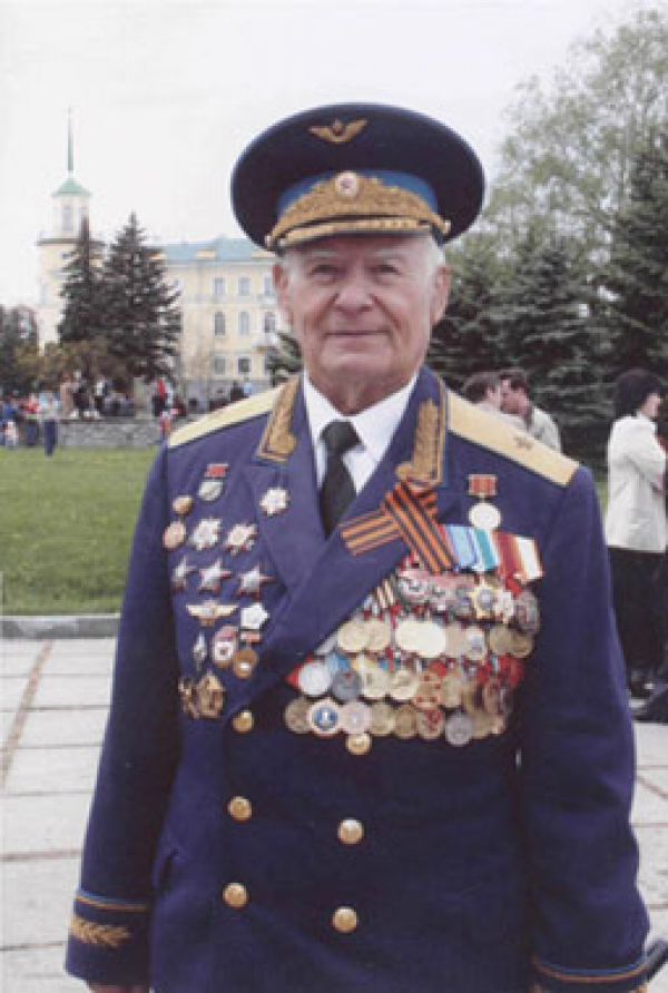 Чтим память героя